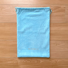 Load image into Gallery viewer, Mantra Collective Velvet Duster Bag (Blue)